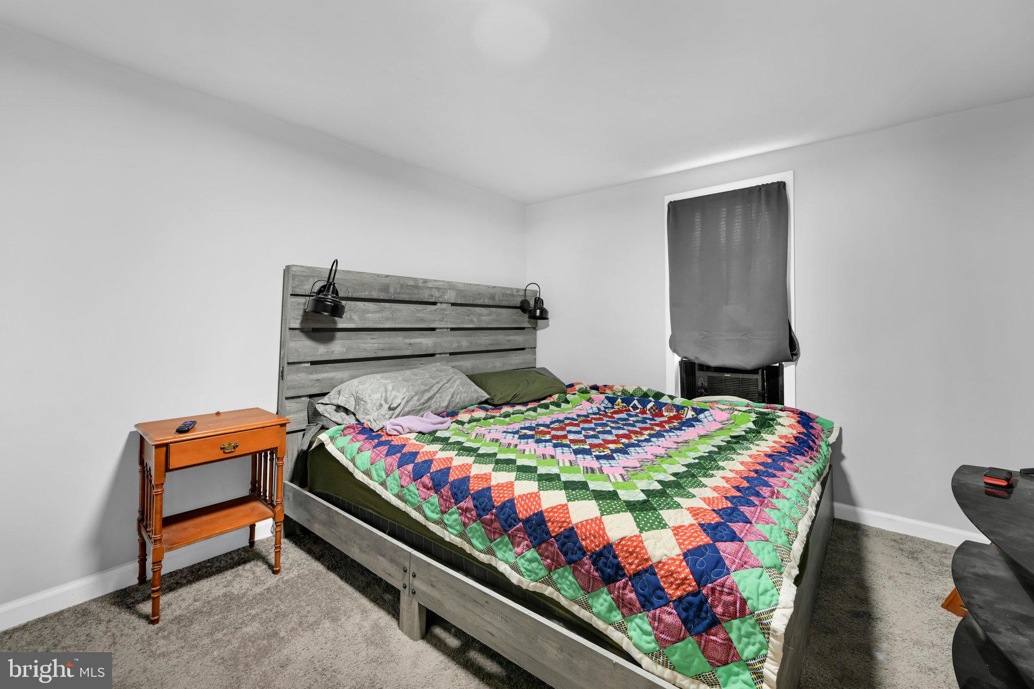 WALNUT STREET AREA - Residential