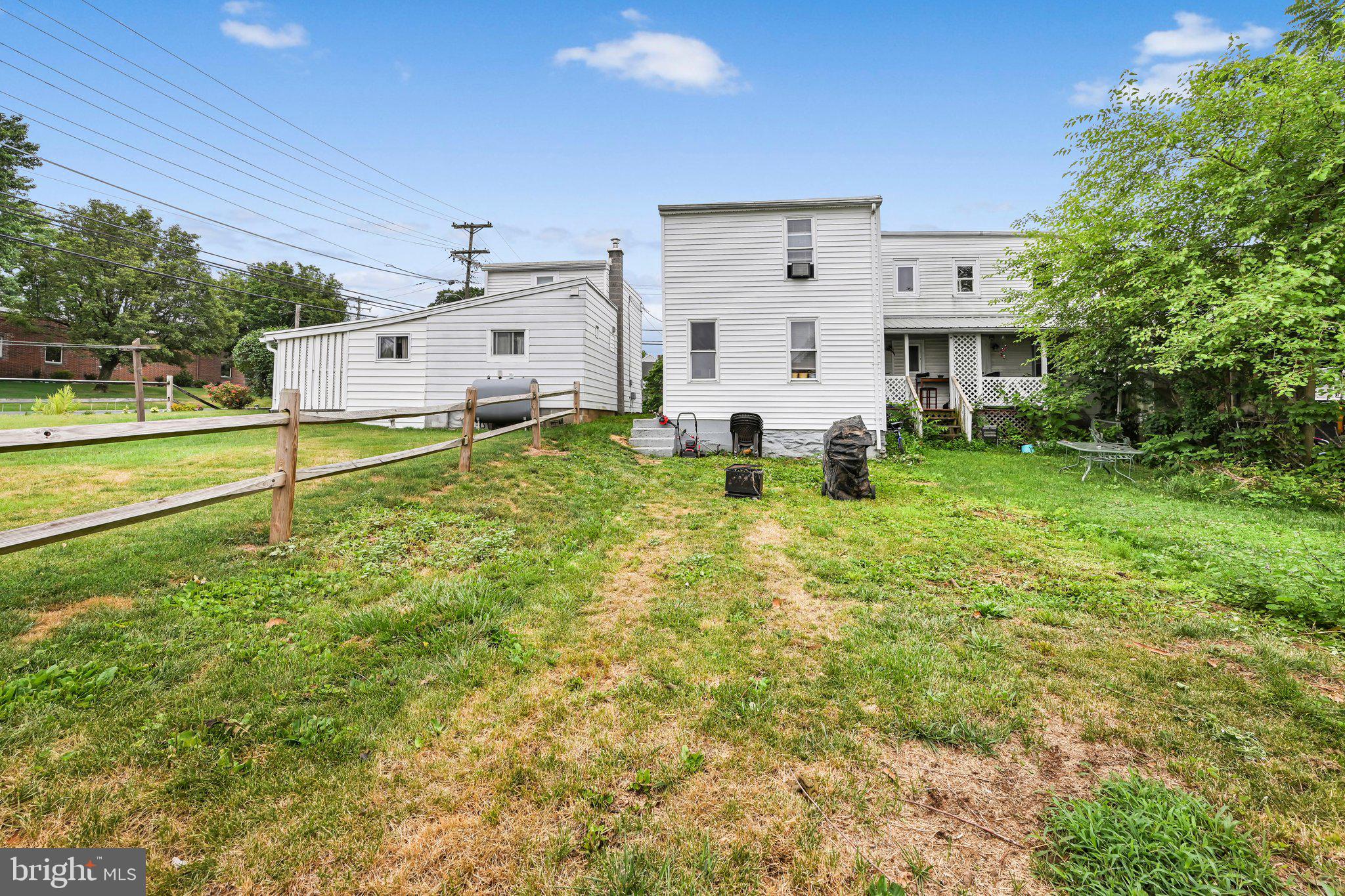 WALNUT STREET AREA - Residential
