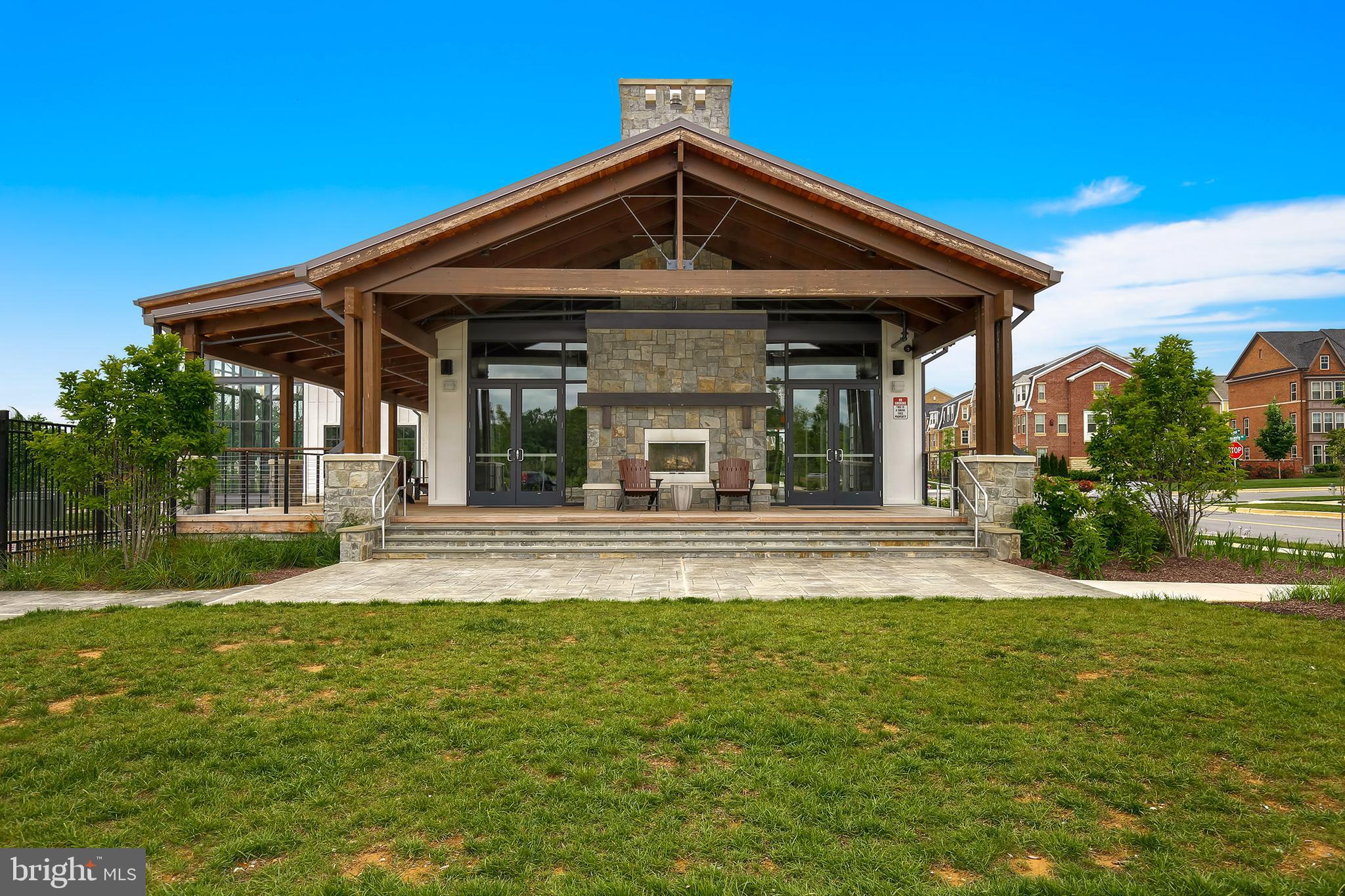 CROWN FARM - Residential
