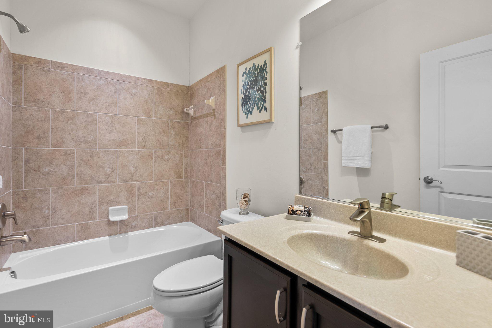 CROWN FARM - Residential