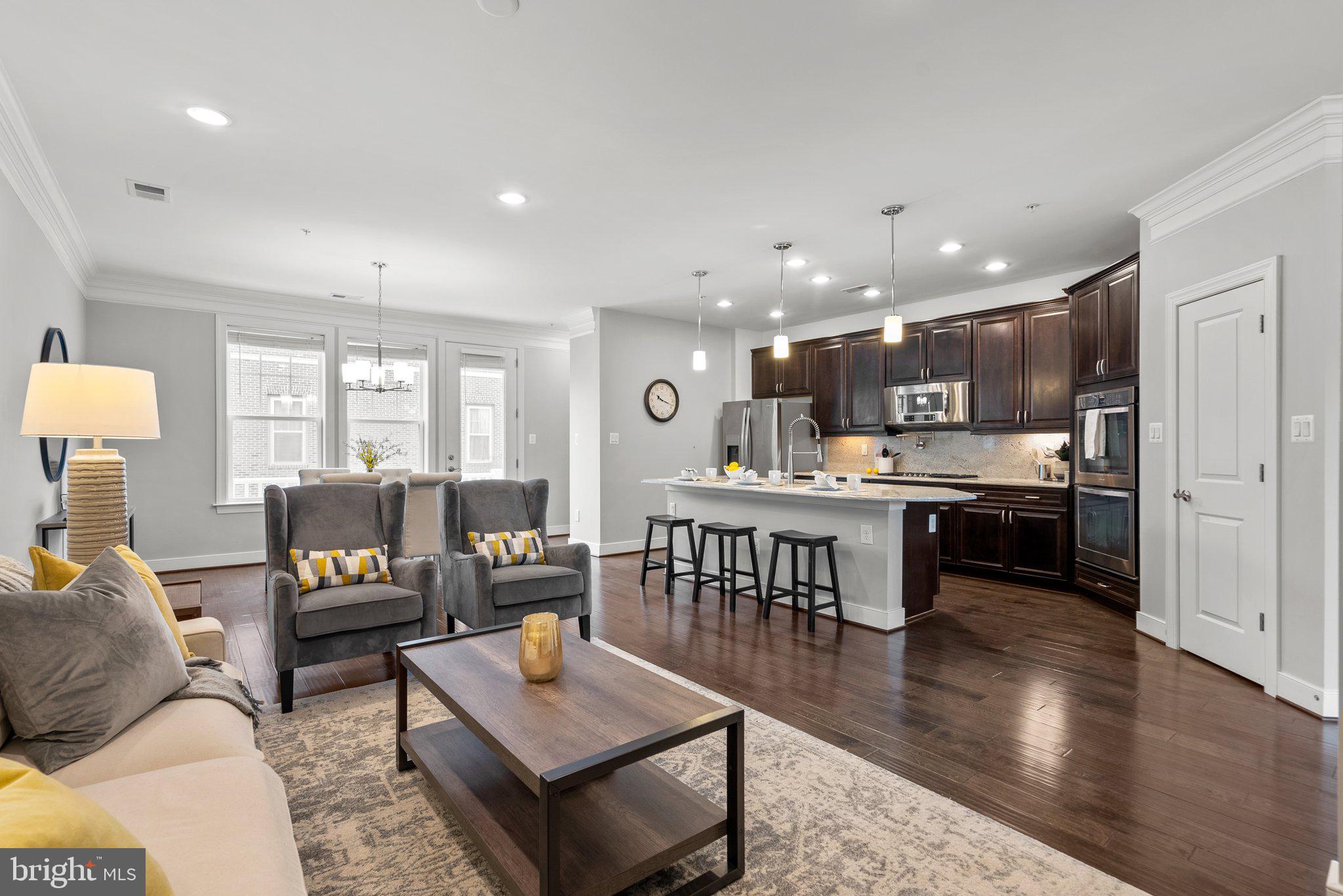CROWN FARM - Residential