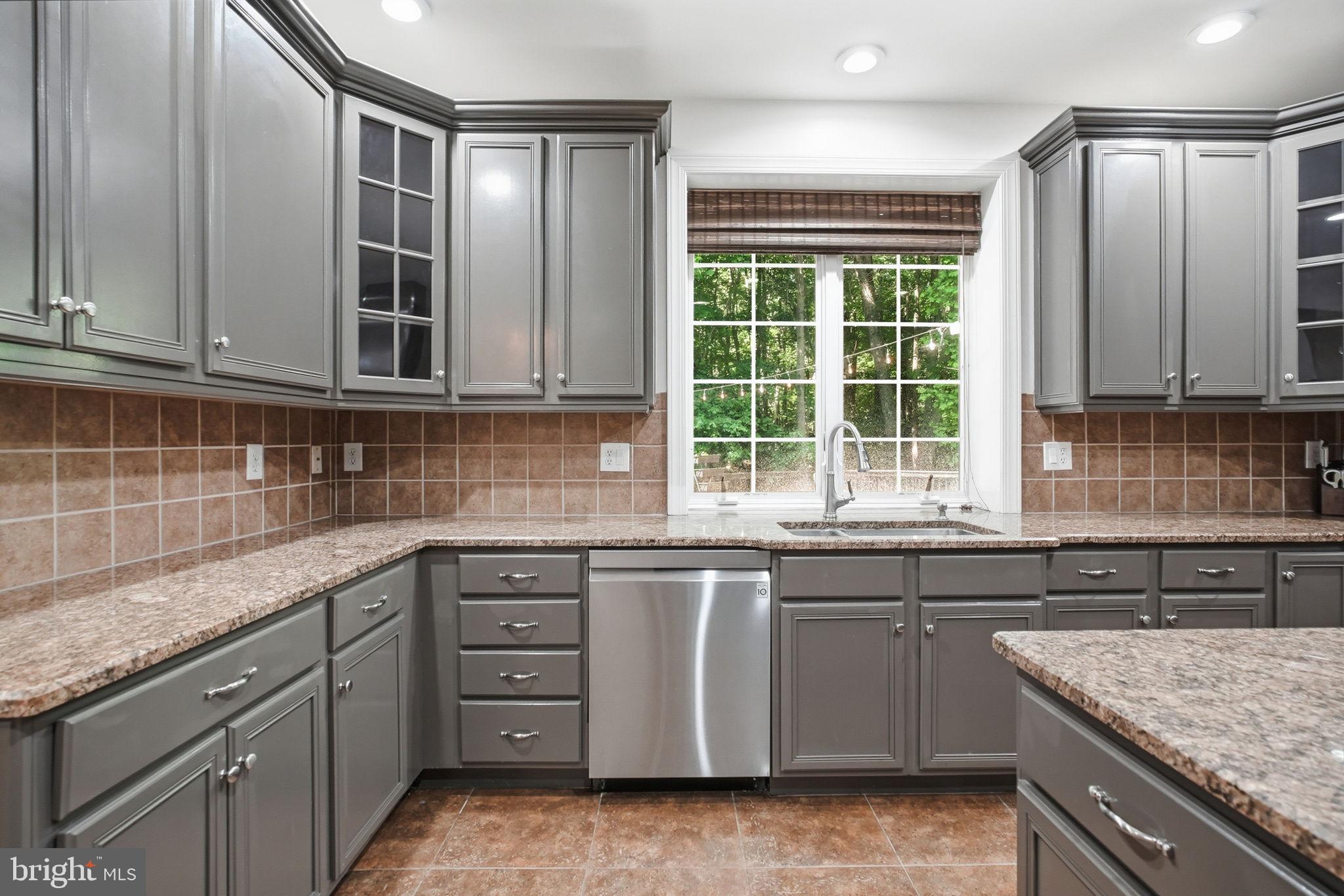 CHESTNUT RIDGE ESTATES - Residential