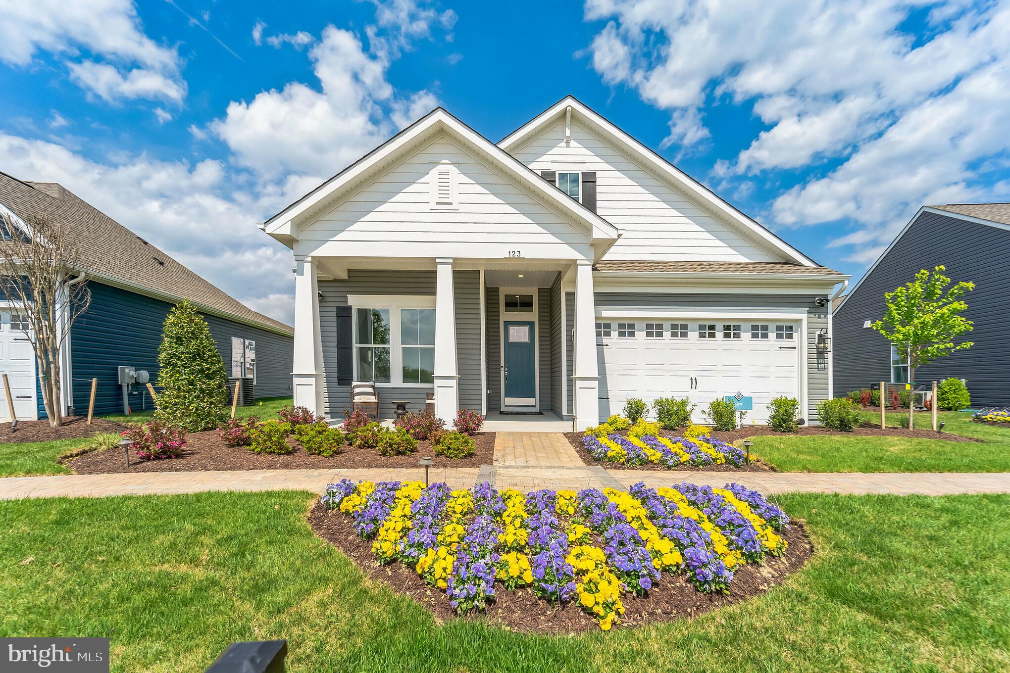 FOUR SEASONS AT KENT ISLAND - Residential