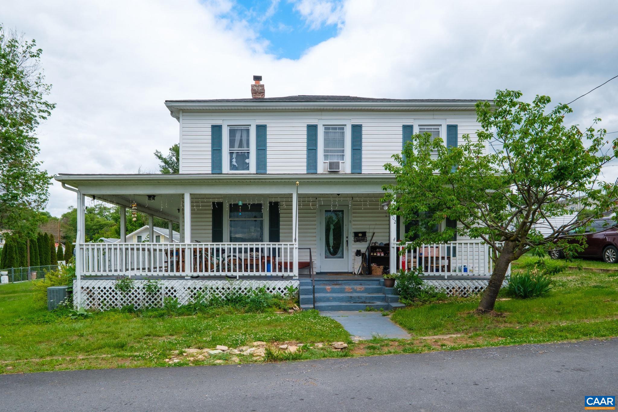 Character abounds in this fantastic, expansive home on a huge corner lot in the heart of Shenandoah. Easy access to the river and a quick walk right to all everything this town has to offer. A former AirBnb that could easily serve as that again, but it's currently a lovely family home. You'll love the charm and the flow! The enormous front porch is perfect for gatherings or peacefully sipping your morning coffee! Large portion of the generous yard is fenced and ready for your furry friends to safely play. Schedule your appointment today!
