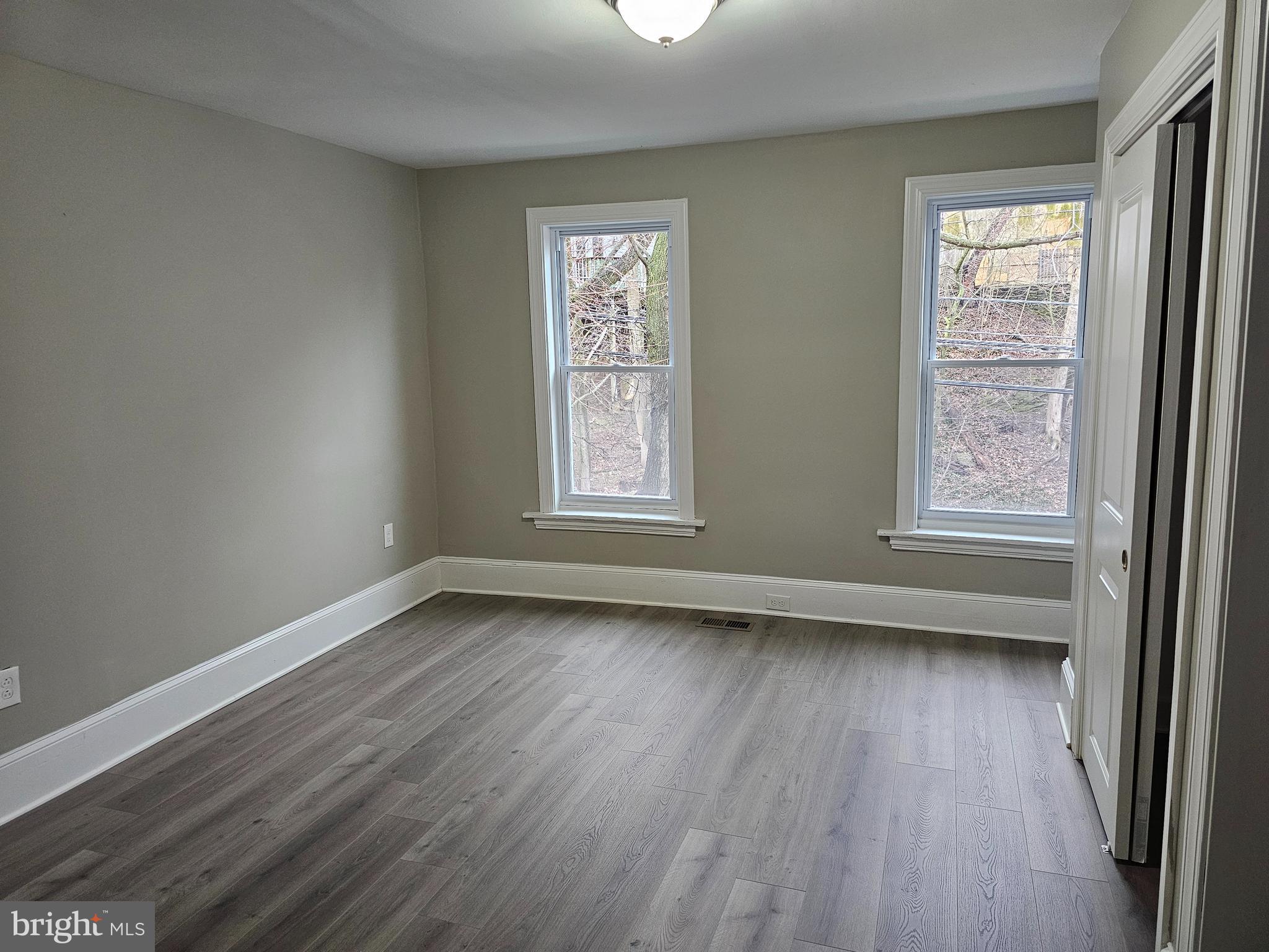 ROXBOROUGH - Residential