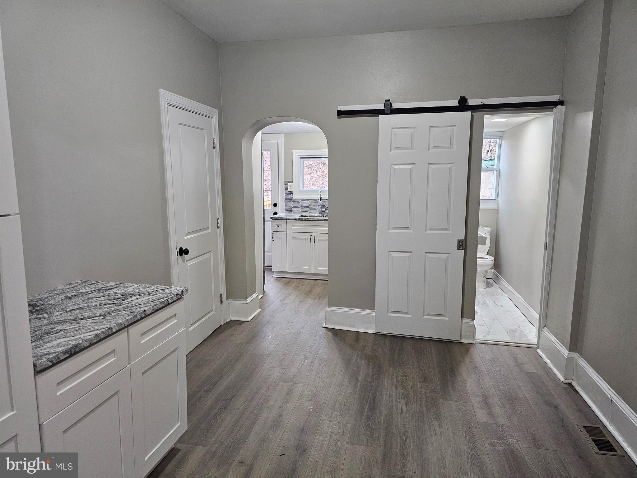 ROXBOROUGH - Residential