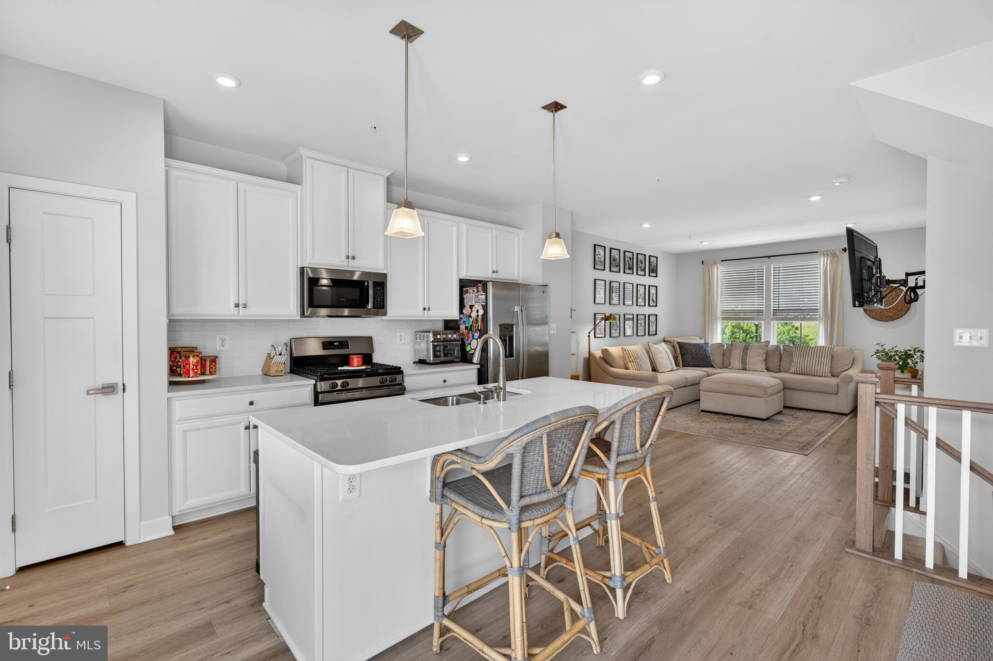 JAMES RUN TOWNHOMES - Residential