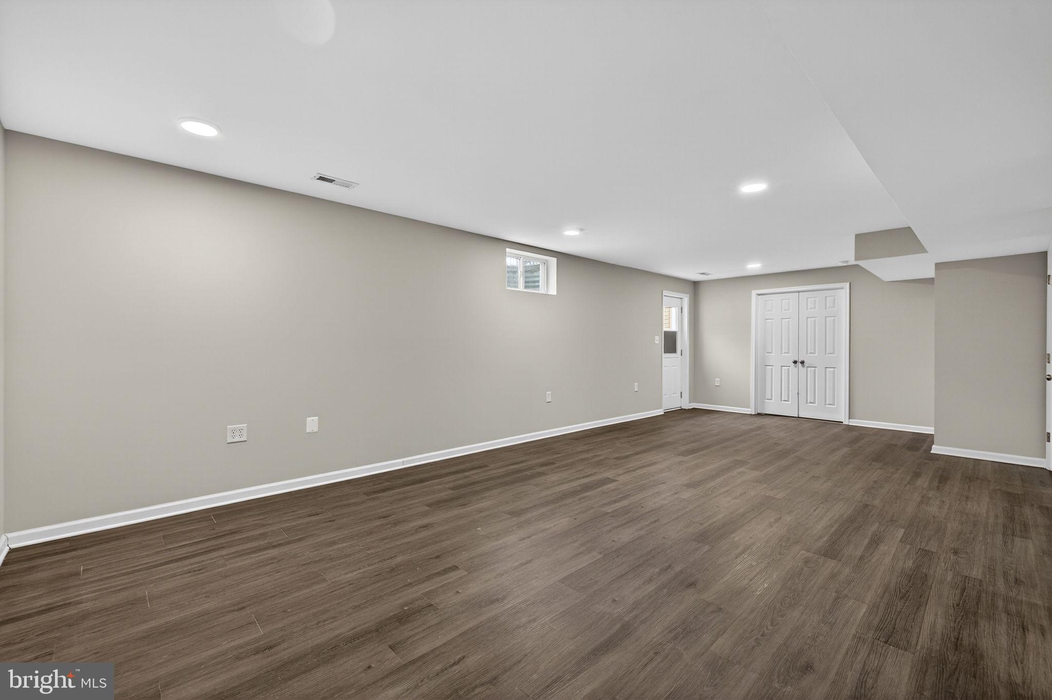 LAKE HOLIDAY ESTATES - Residential