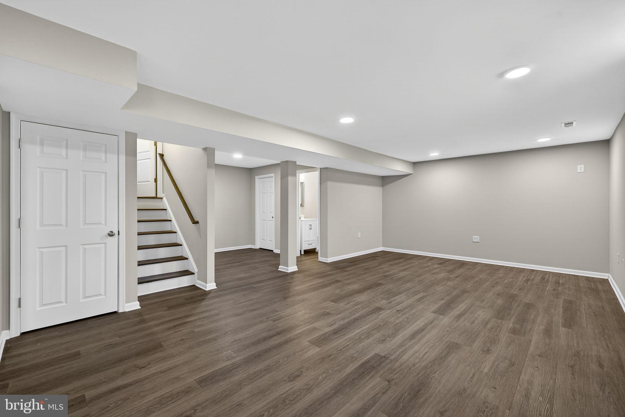 LAKE HOLIDAY ESTATES - Residential