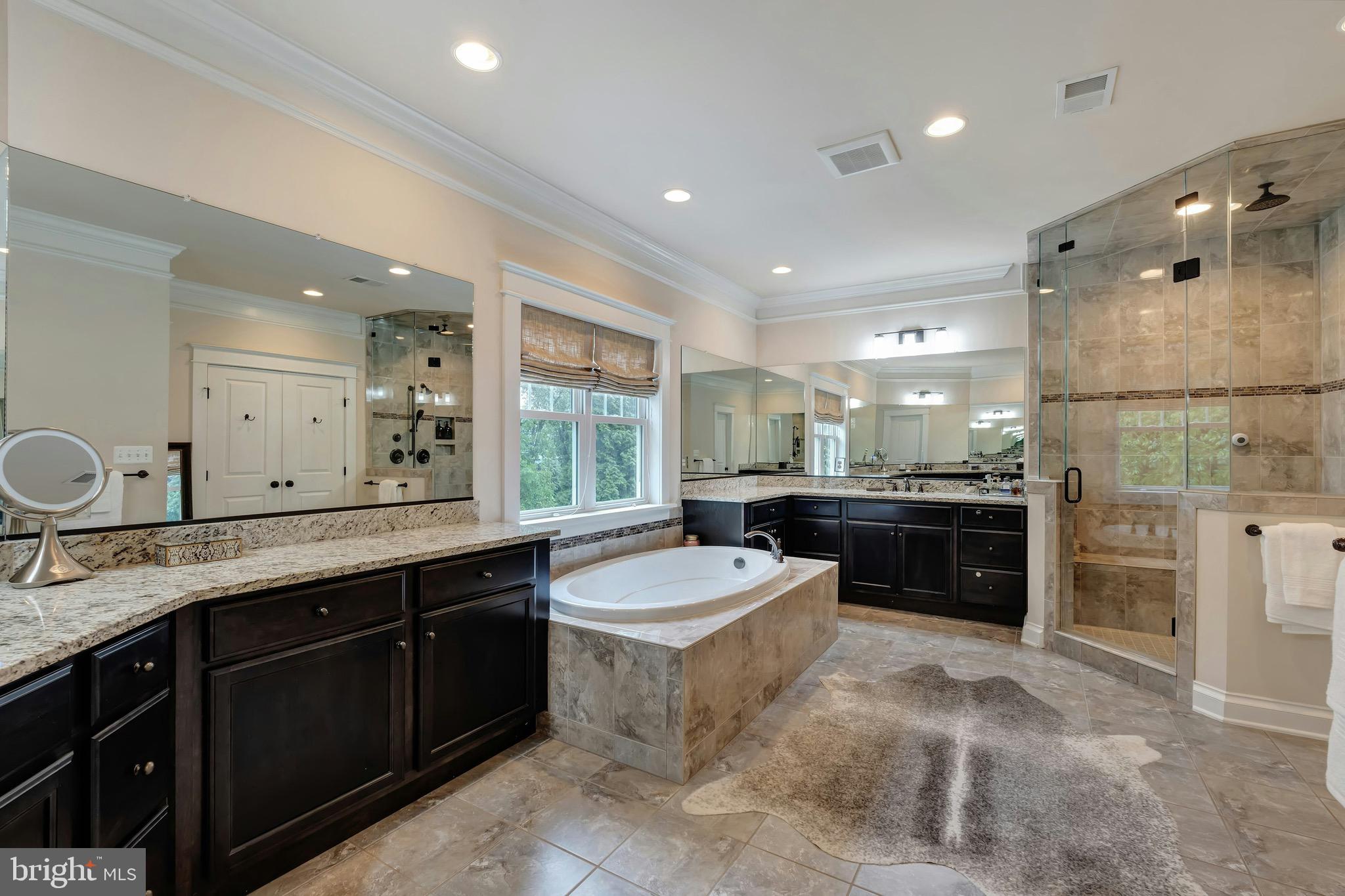 FALLS HILL - Residential