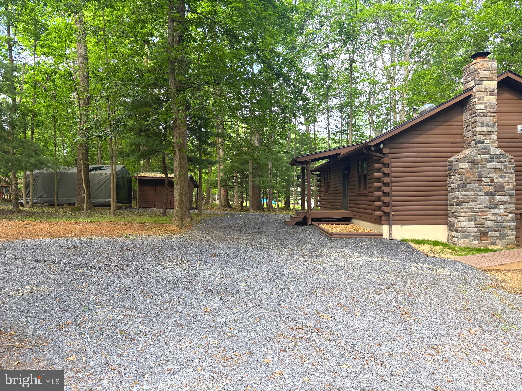 SLEEPY CREEK MOUNTAIN RETREAT - Residential