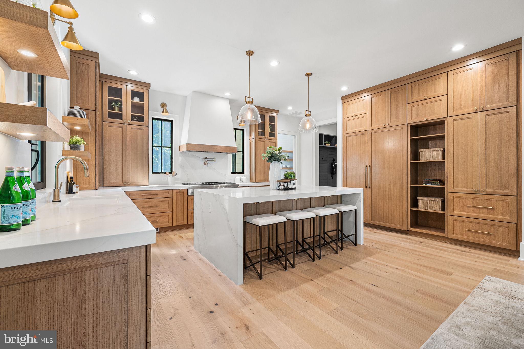 BROYHILL FOREST - Residential