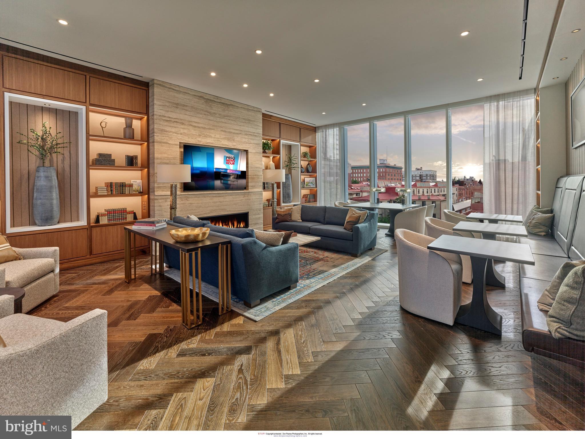 AVENUE OF THE ARTS - Residential