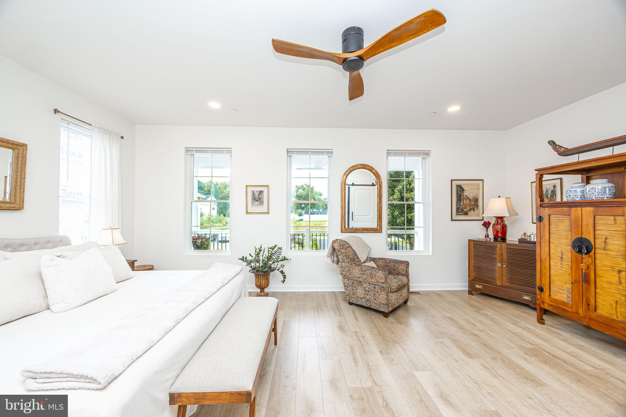 LONG BEACH ESTATES - Residential