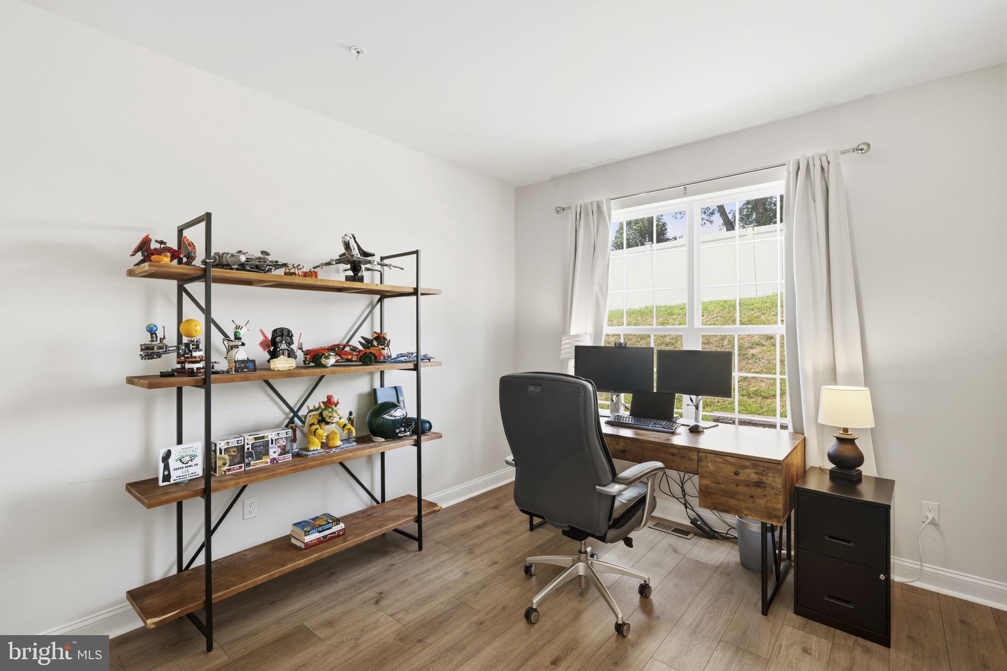 SOMERSET HILL - Residential