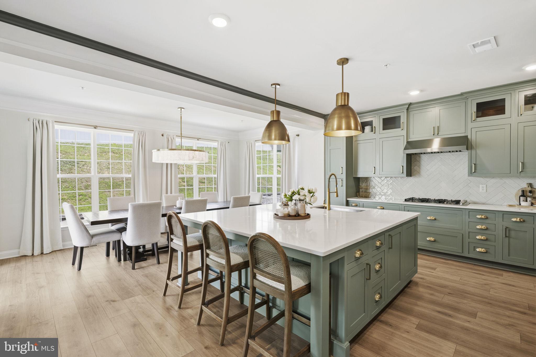 SOMERSET HILL - Residential