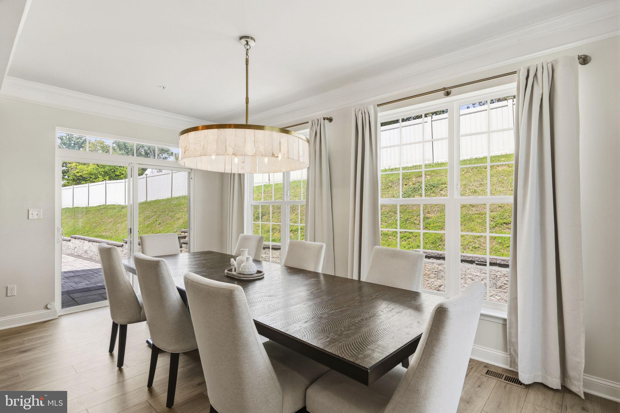 SOMERSET HILL - Residential