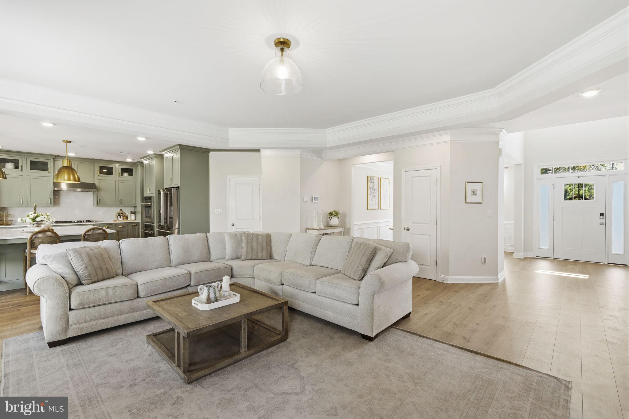 SOMERSET HILL - Residential