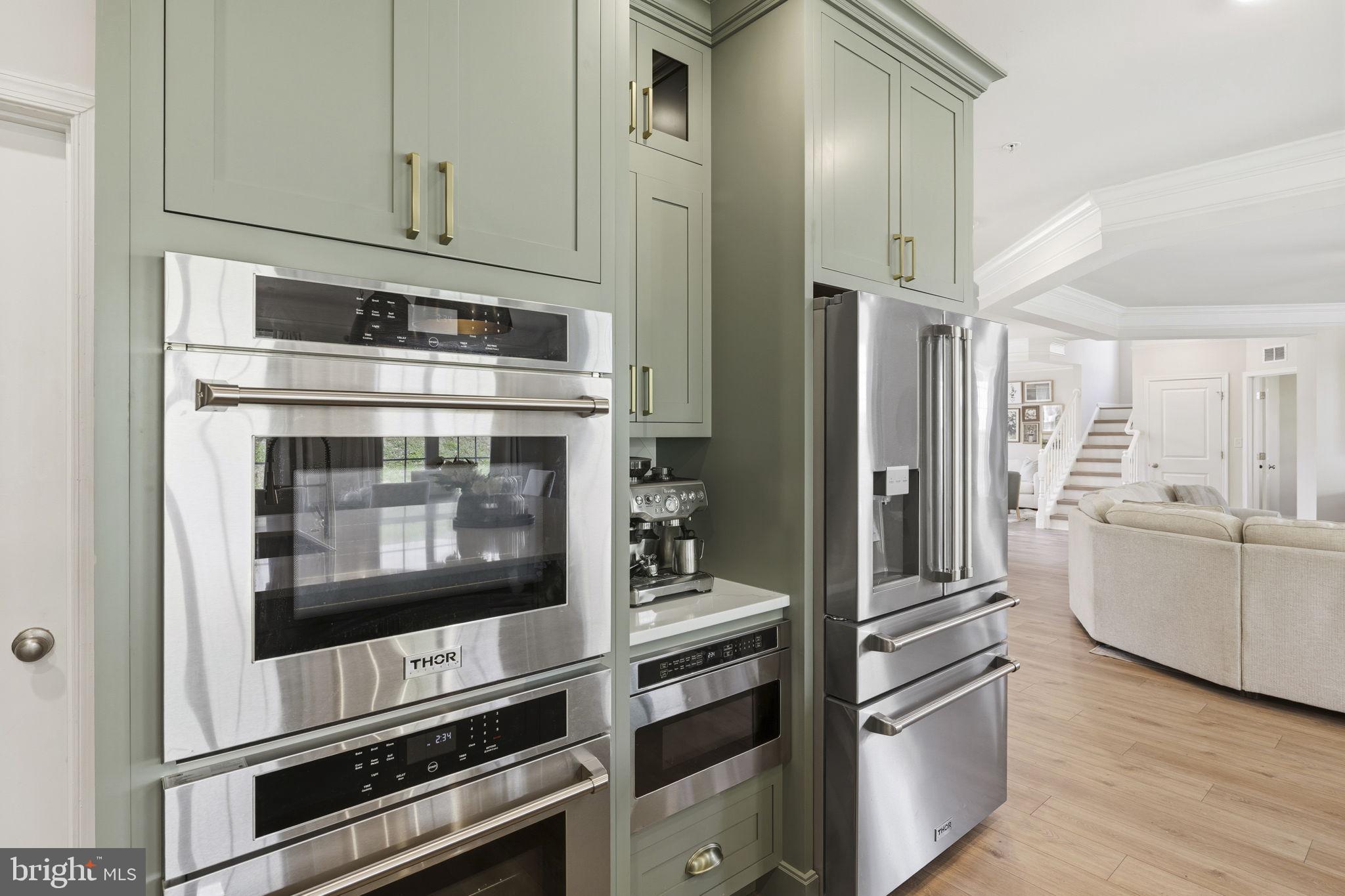 SOMERSET HILL - Residential