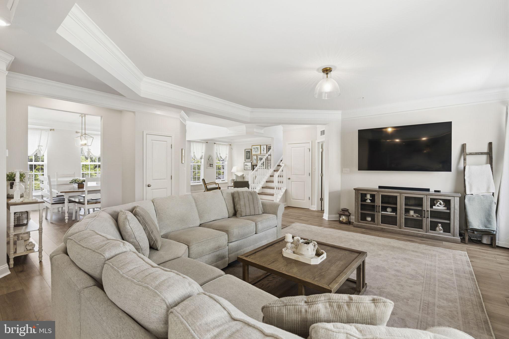 SOMERSET HILL - Residential
