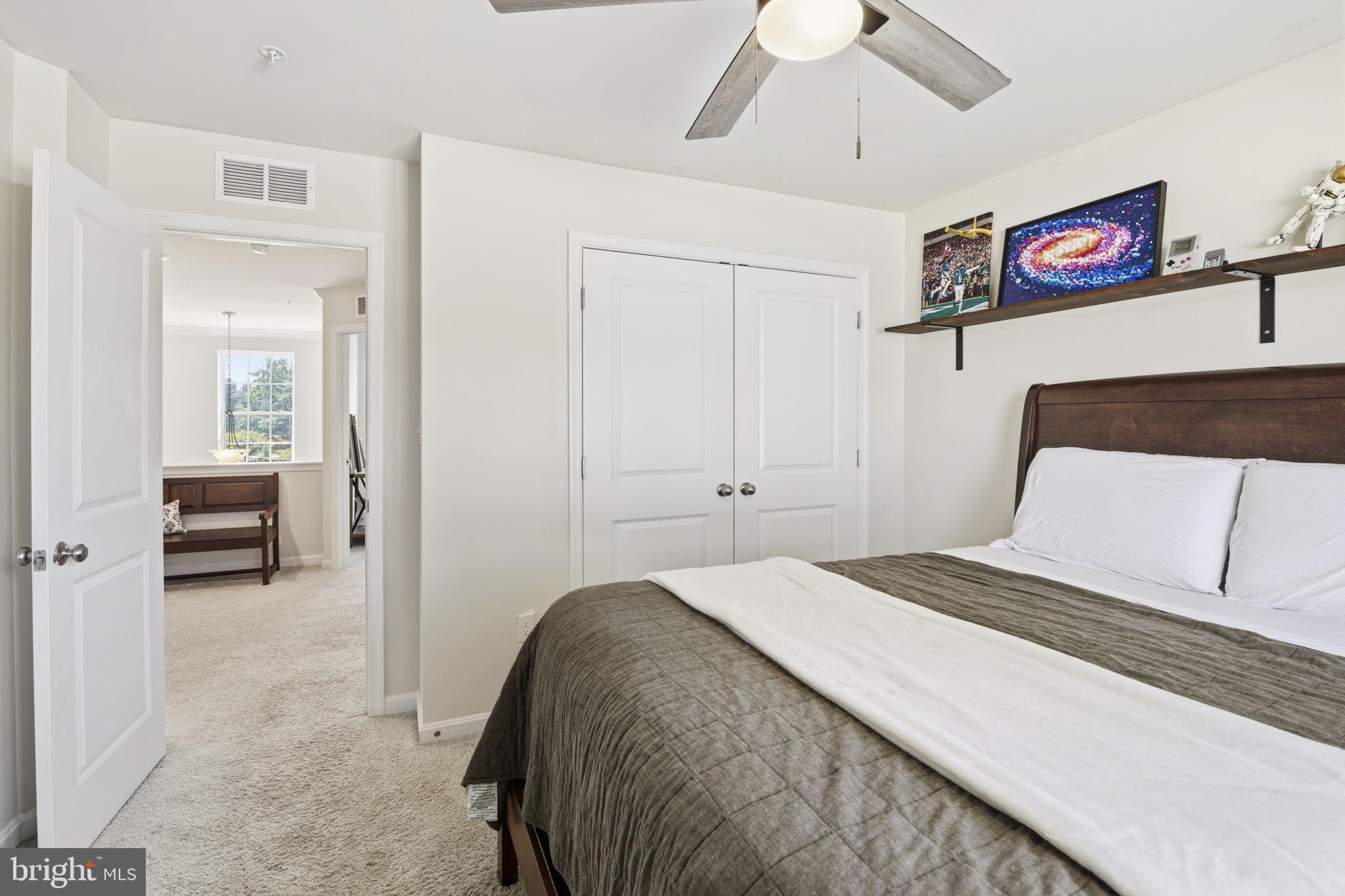 SOMERSET HILL - Residential