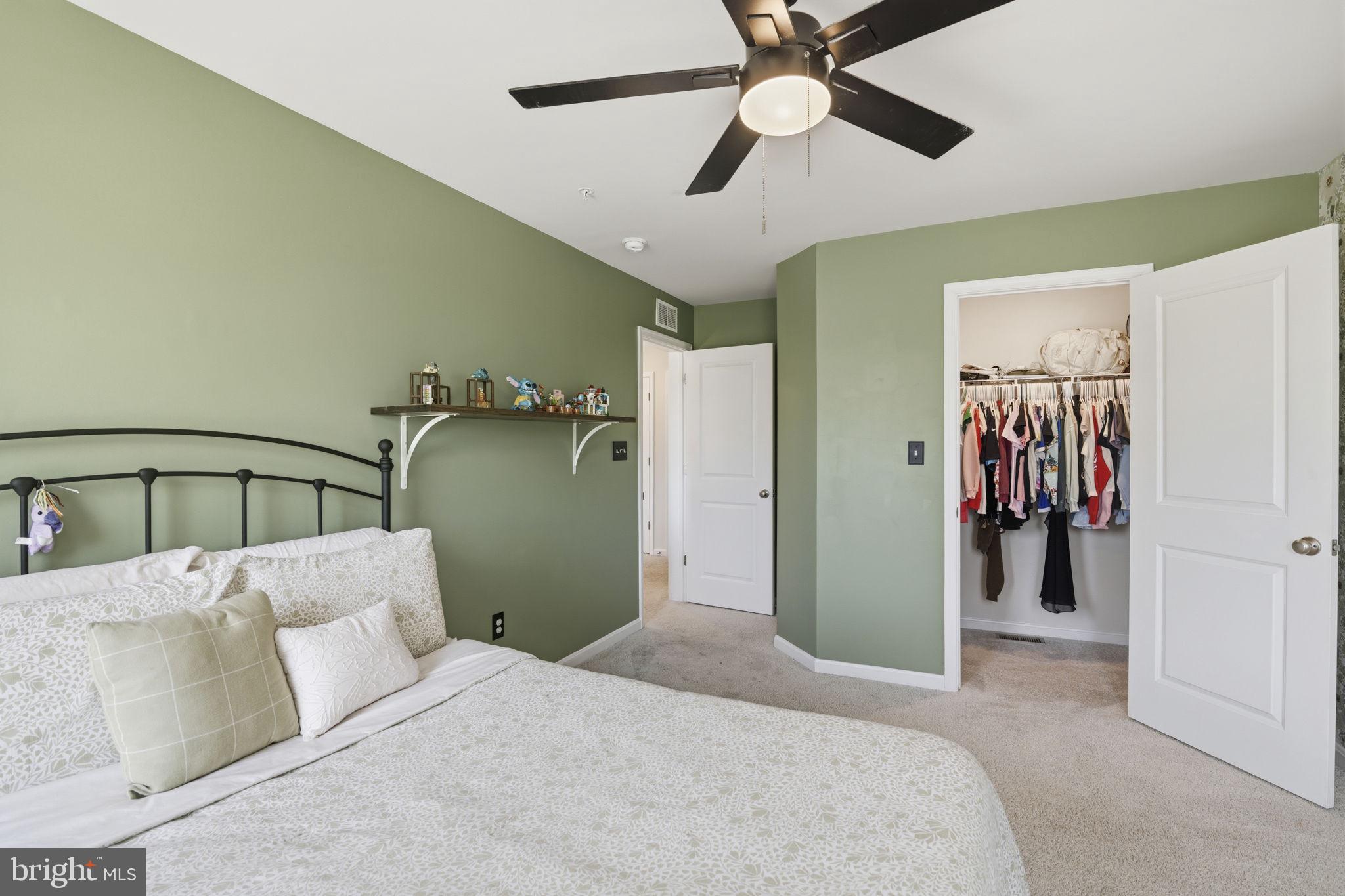 SOMERSET HILL - Residential