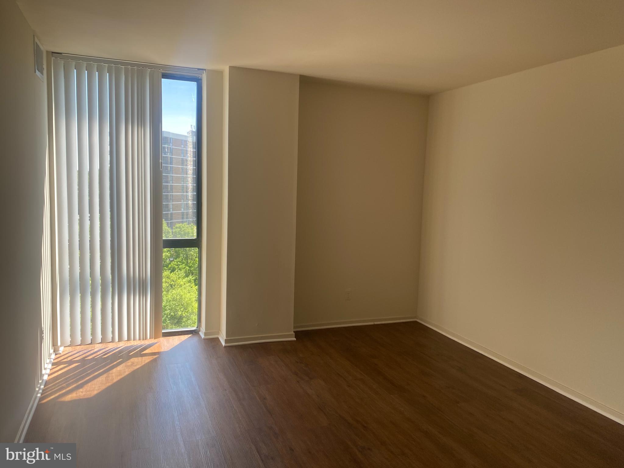 IDYLWOOD TOWERS CONDO - Residential Lease