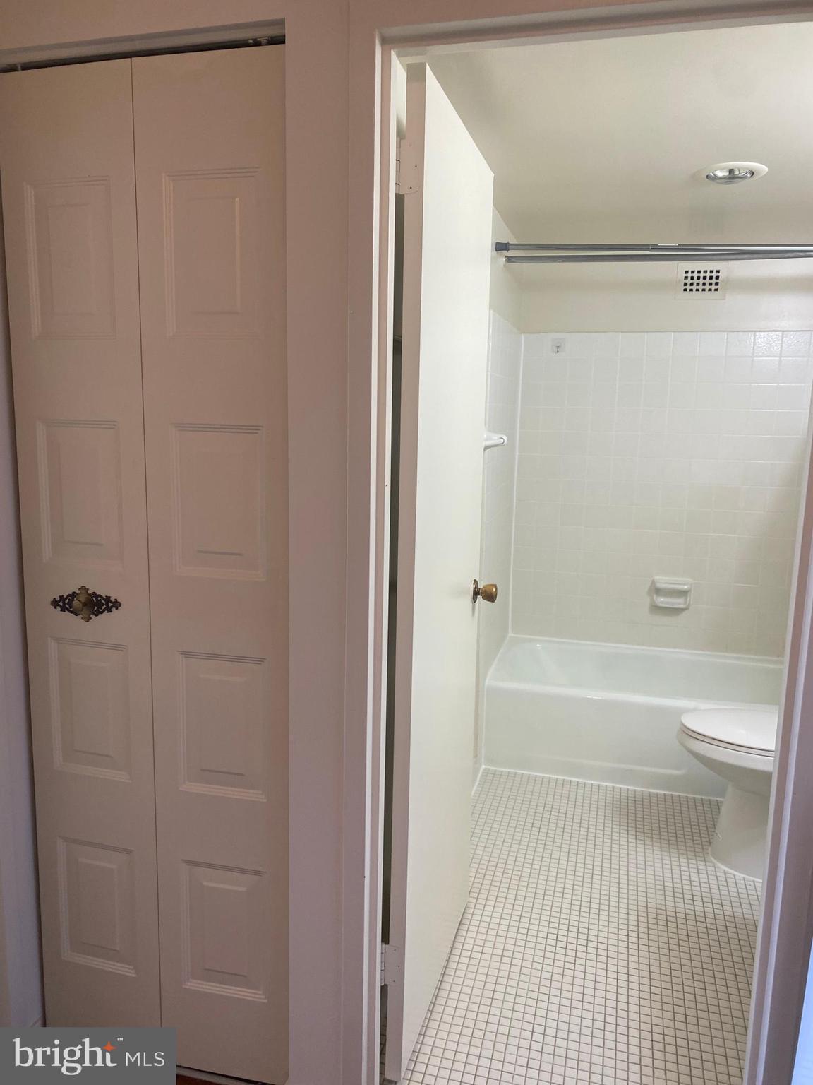 IDYLWOOD TOWERS CONDO - Residential Lease