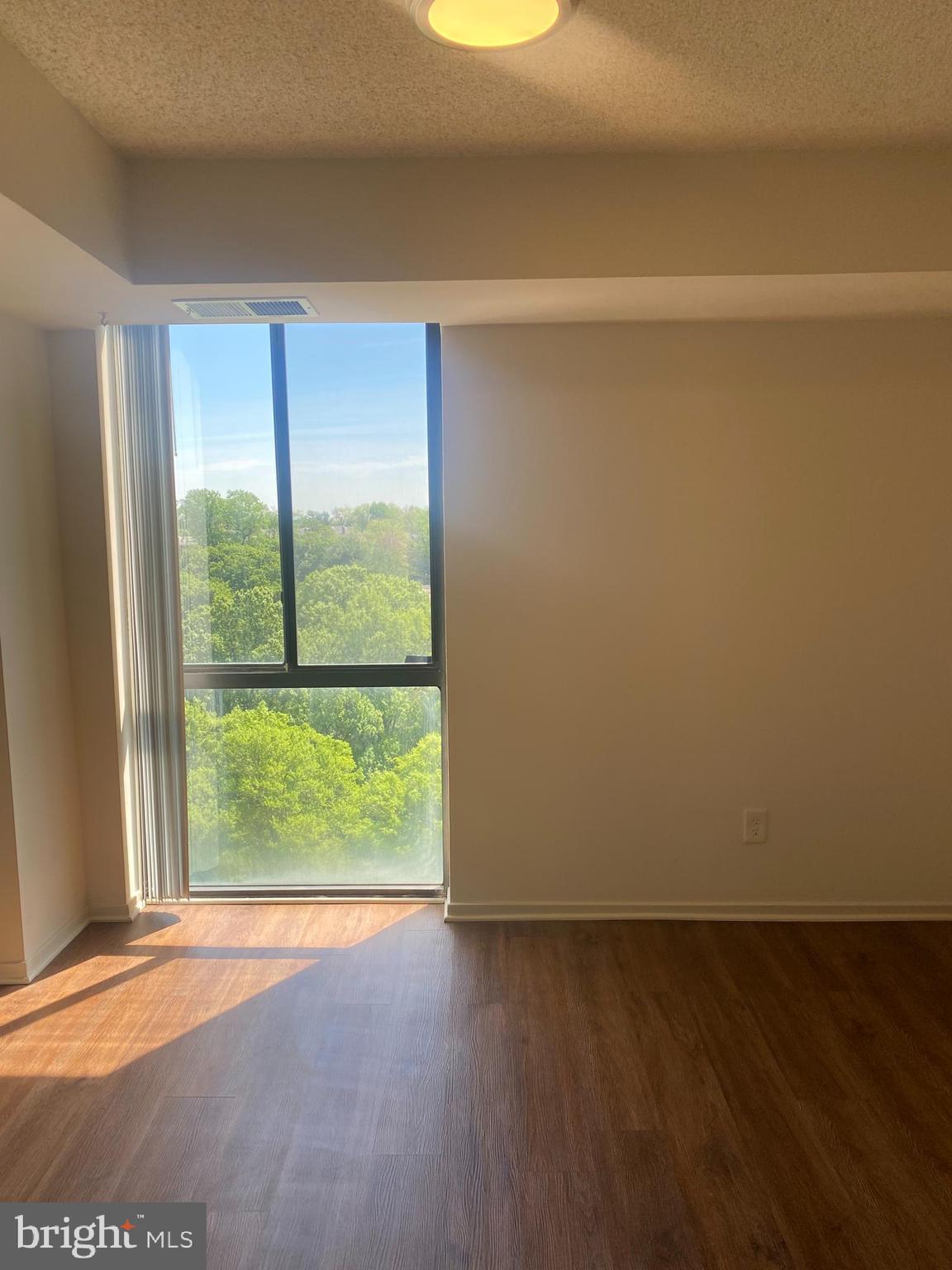 IDYLWOOD TOWERS CONDO - Residential Lease