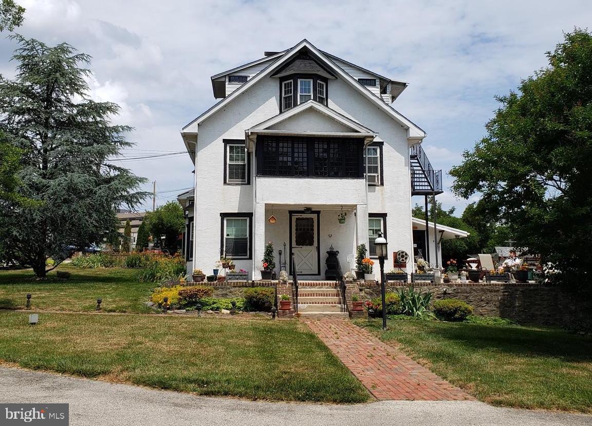 RIDLEY PARK - Residential Lease