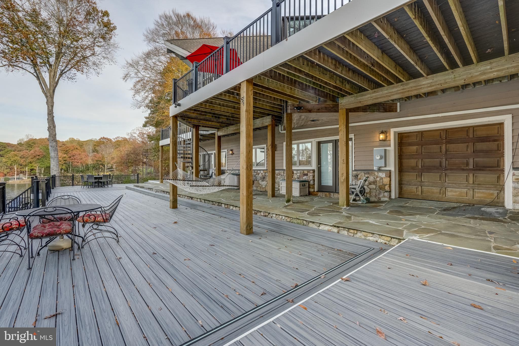 CATS PAW COVE - Residential