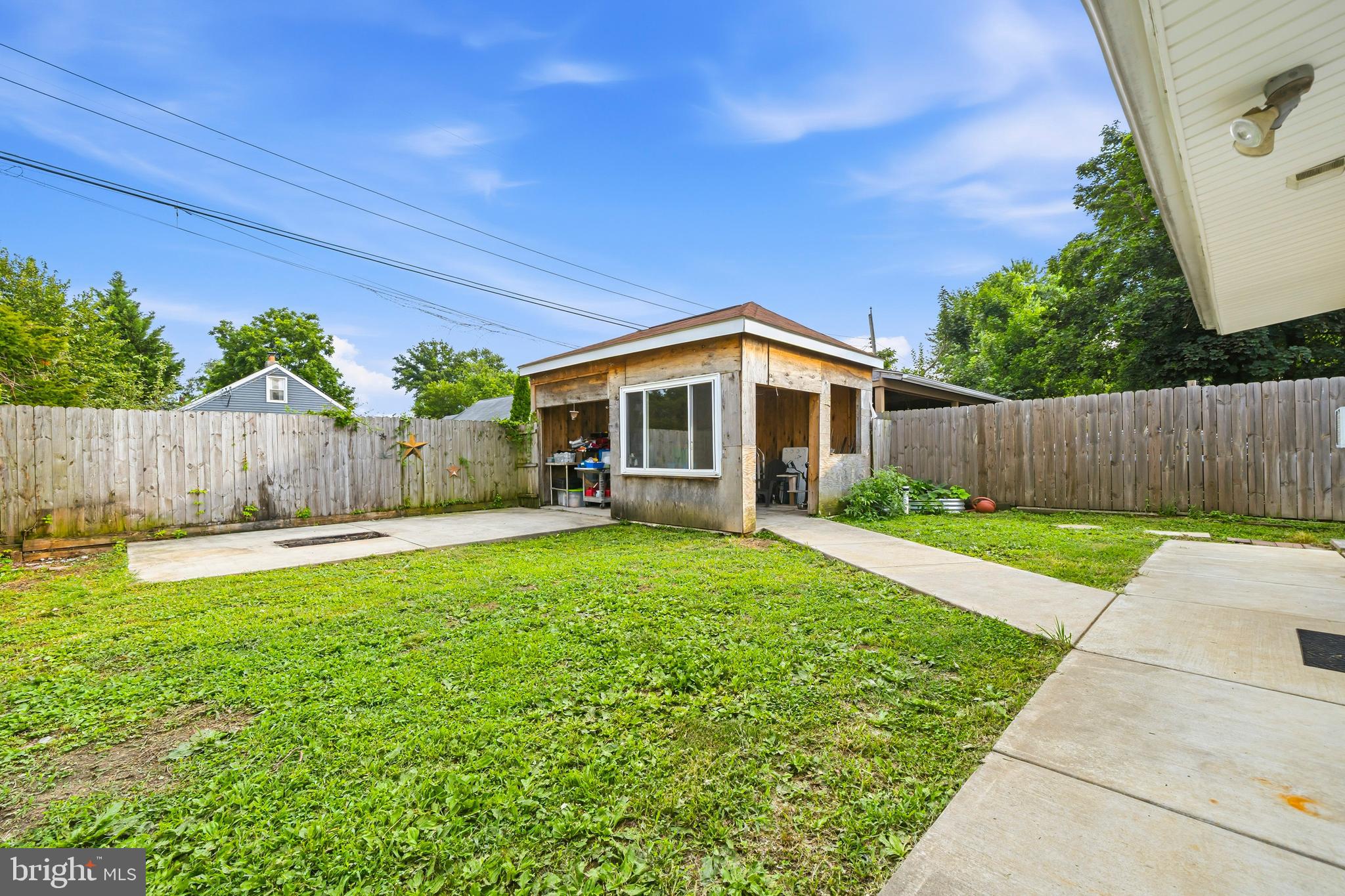 HILLCREST - Residential