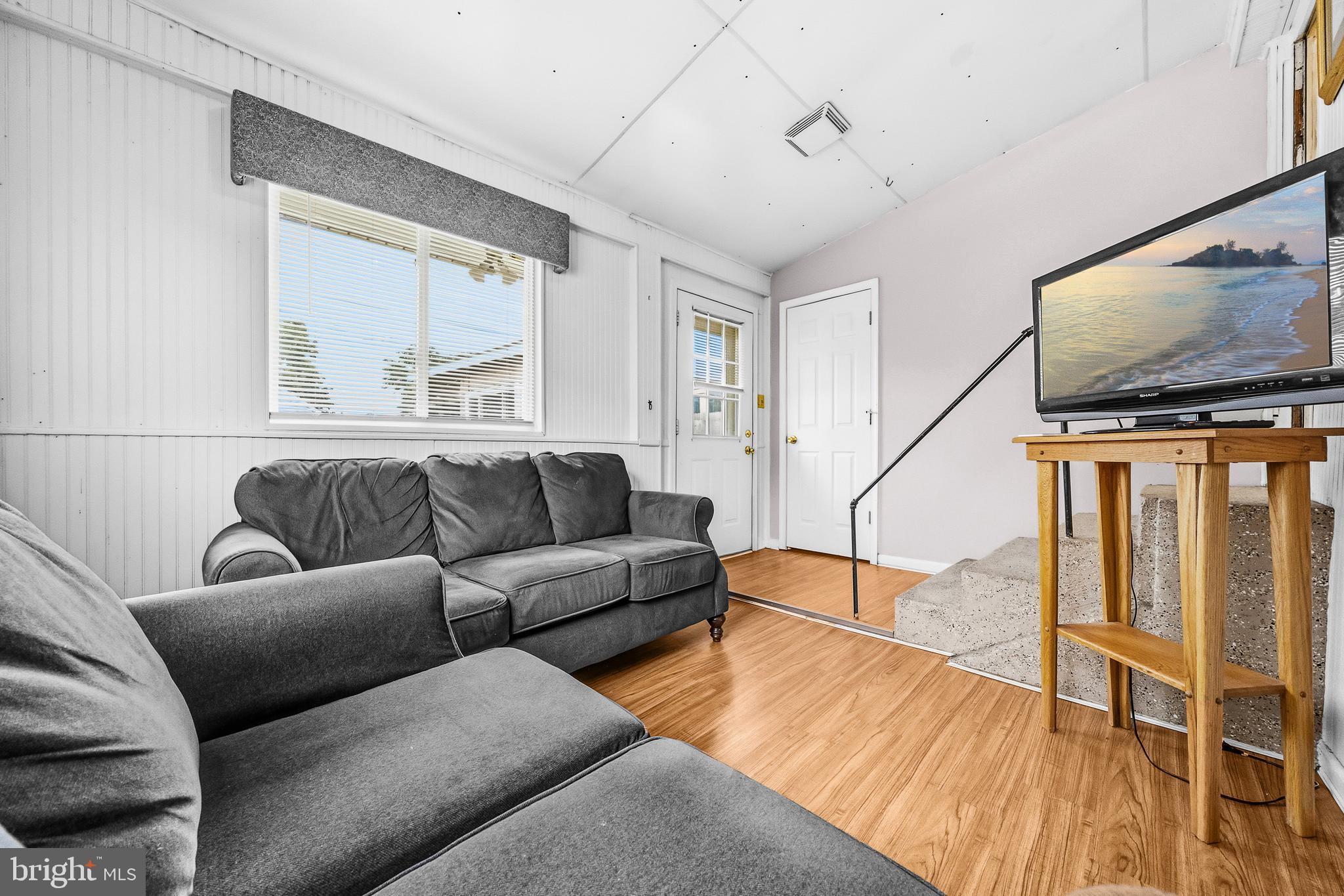 HILLCREST - Residential