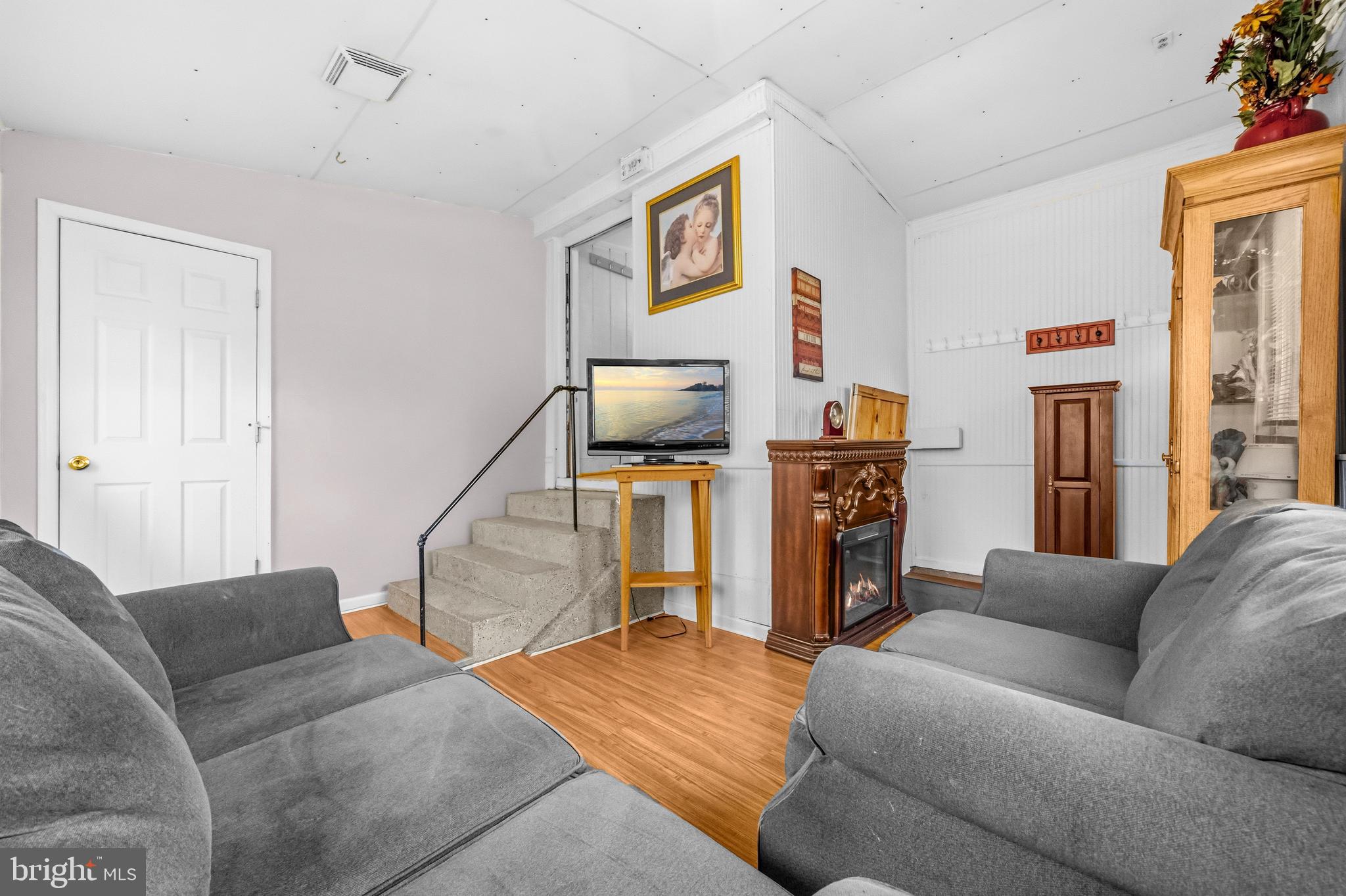 HILLCREST - Residential