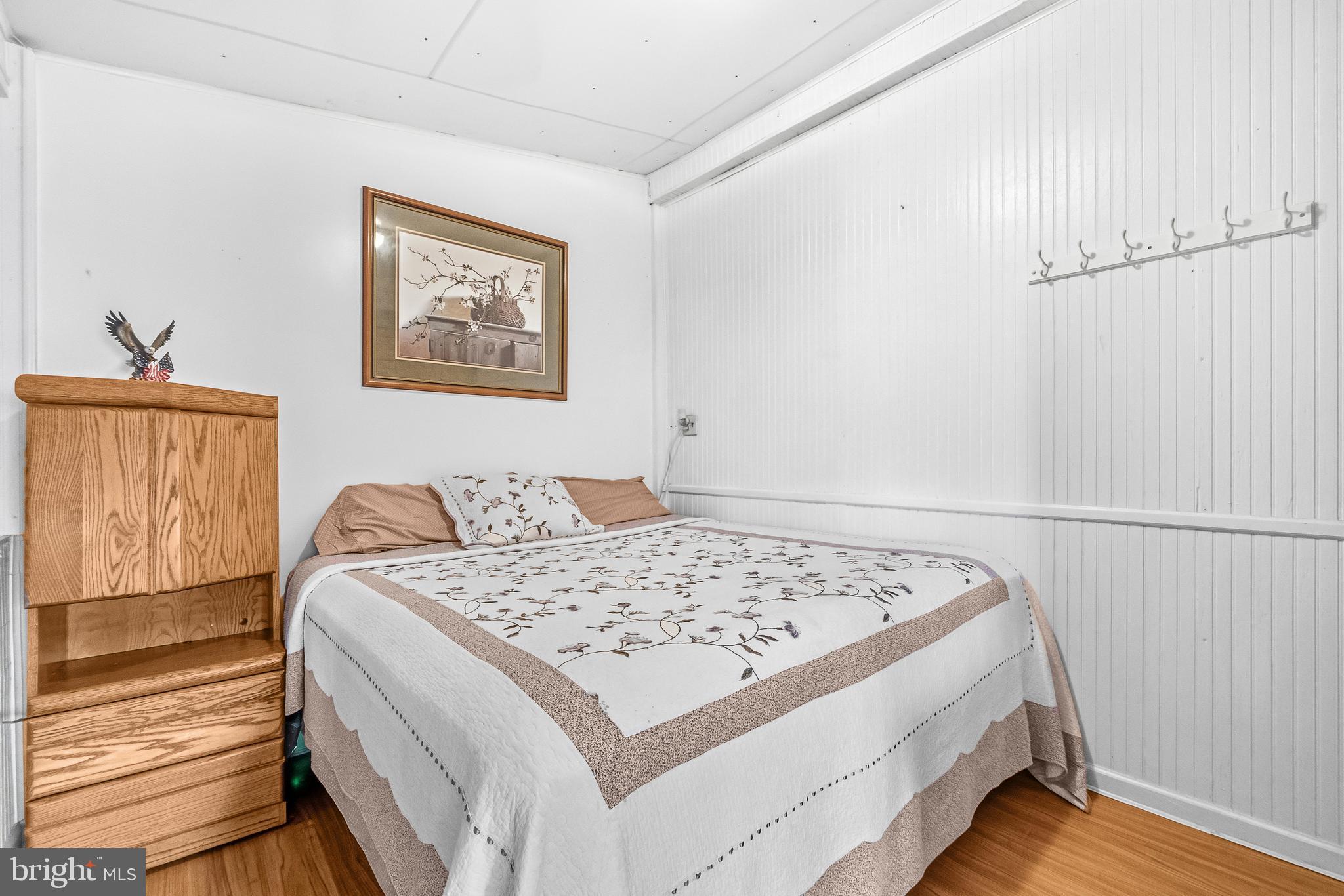 HILLCREST - Residential