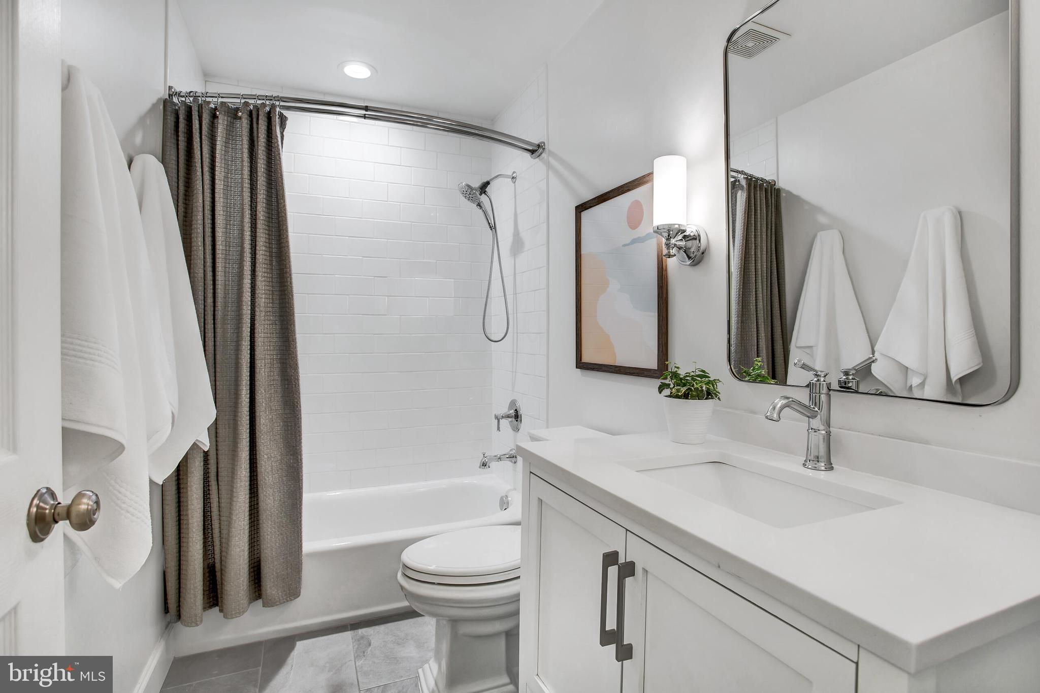 WOODLEA MANOR - Residential