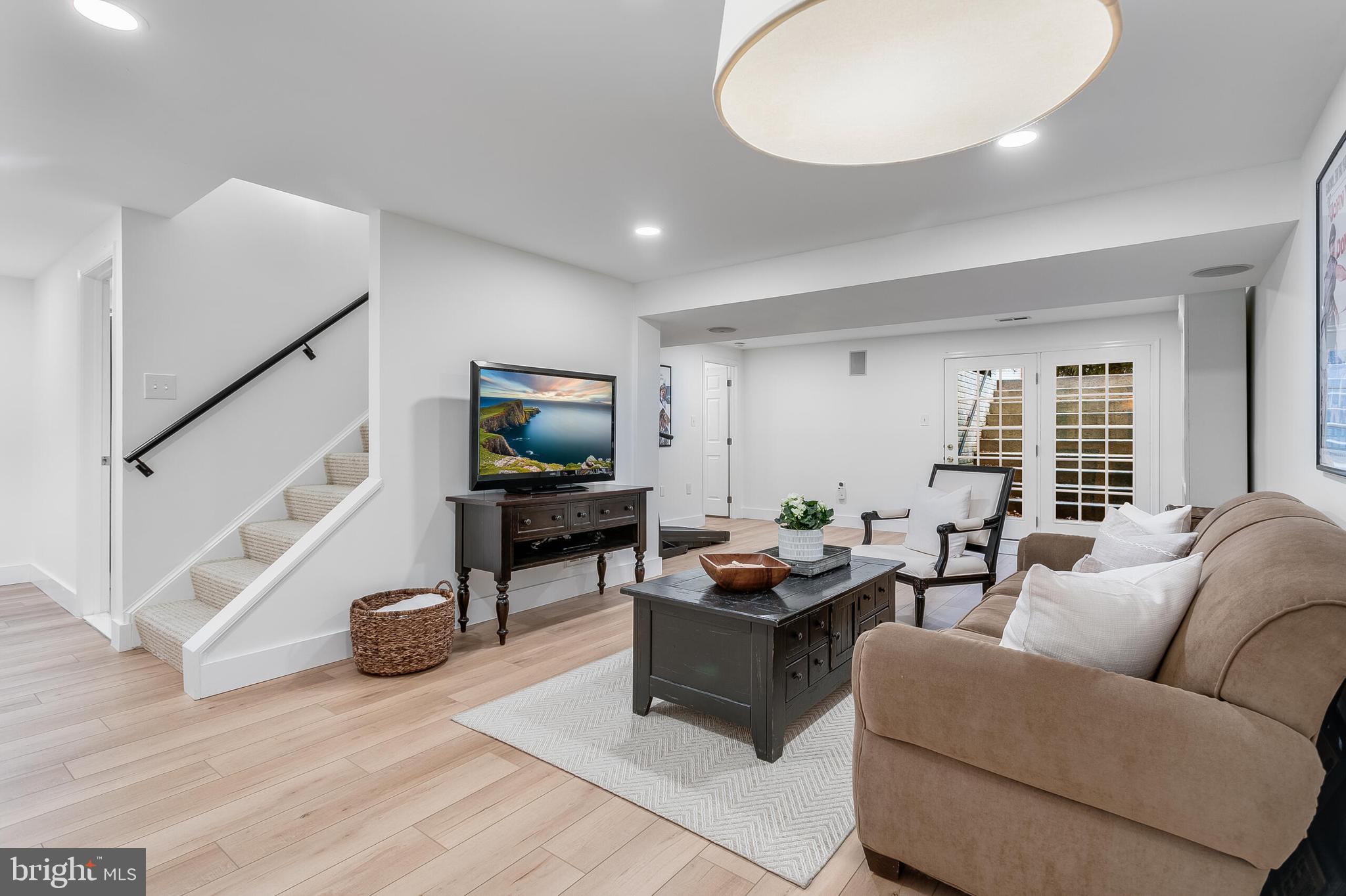 WOODLEA MANOR - Residential