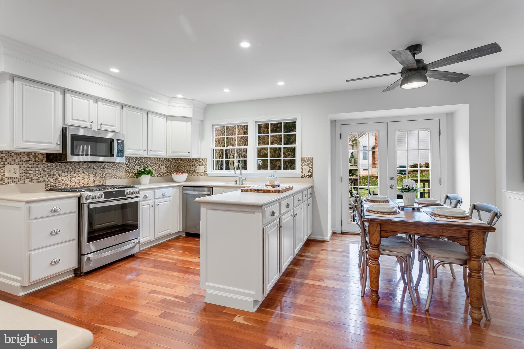 WOODLEA MANOR - Residential
