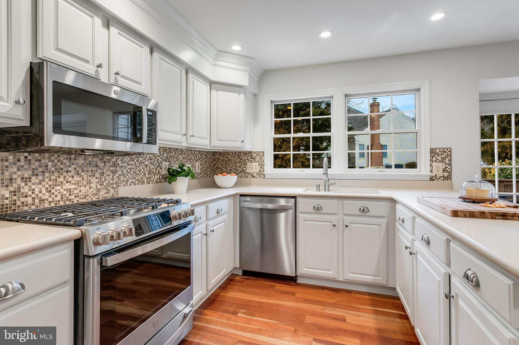 WOODLEA MANOR - Residential