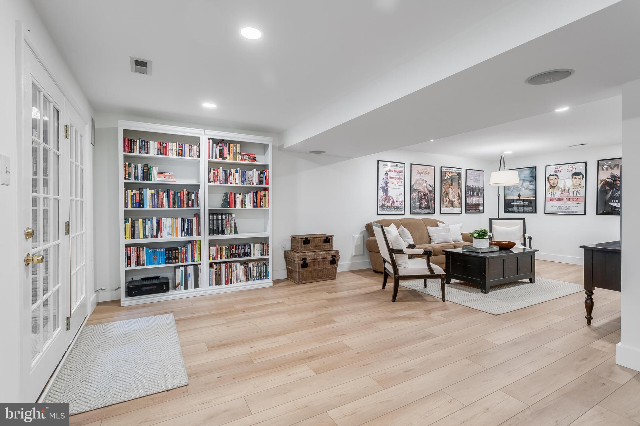 WOODLEA MANOR - Residential