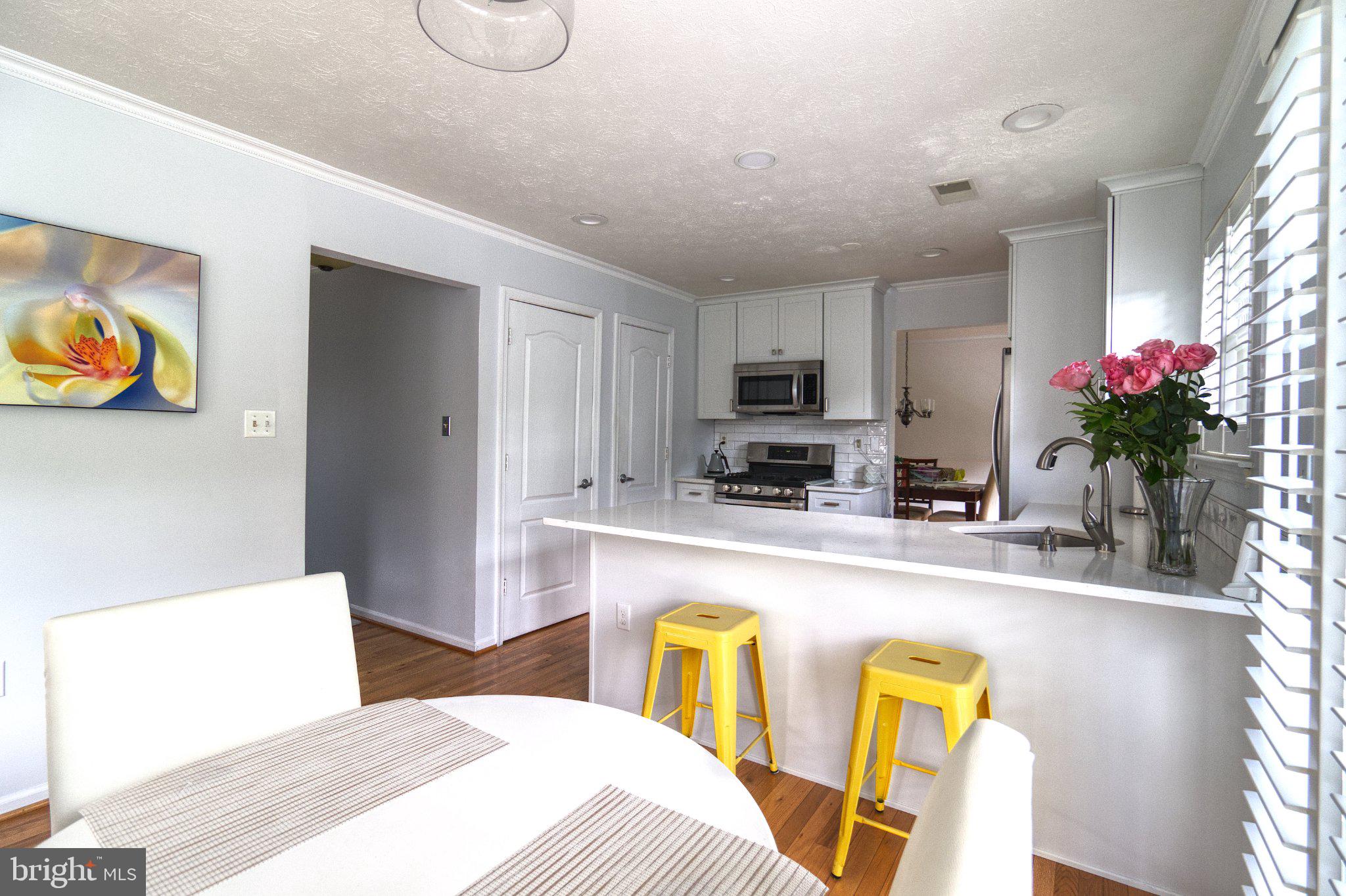 SOUTH HAMPTON - Residential
