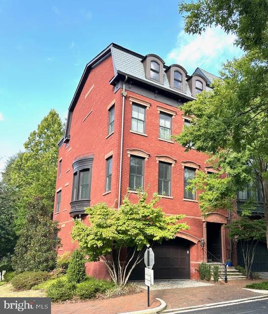 PARK POTOMAC - Residential
