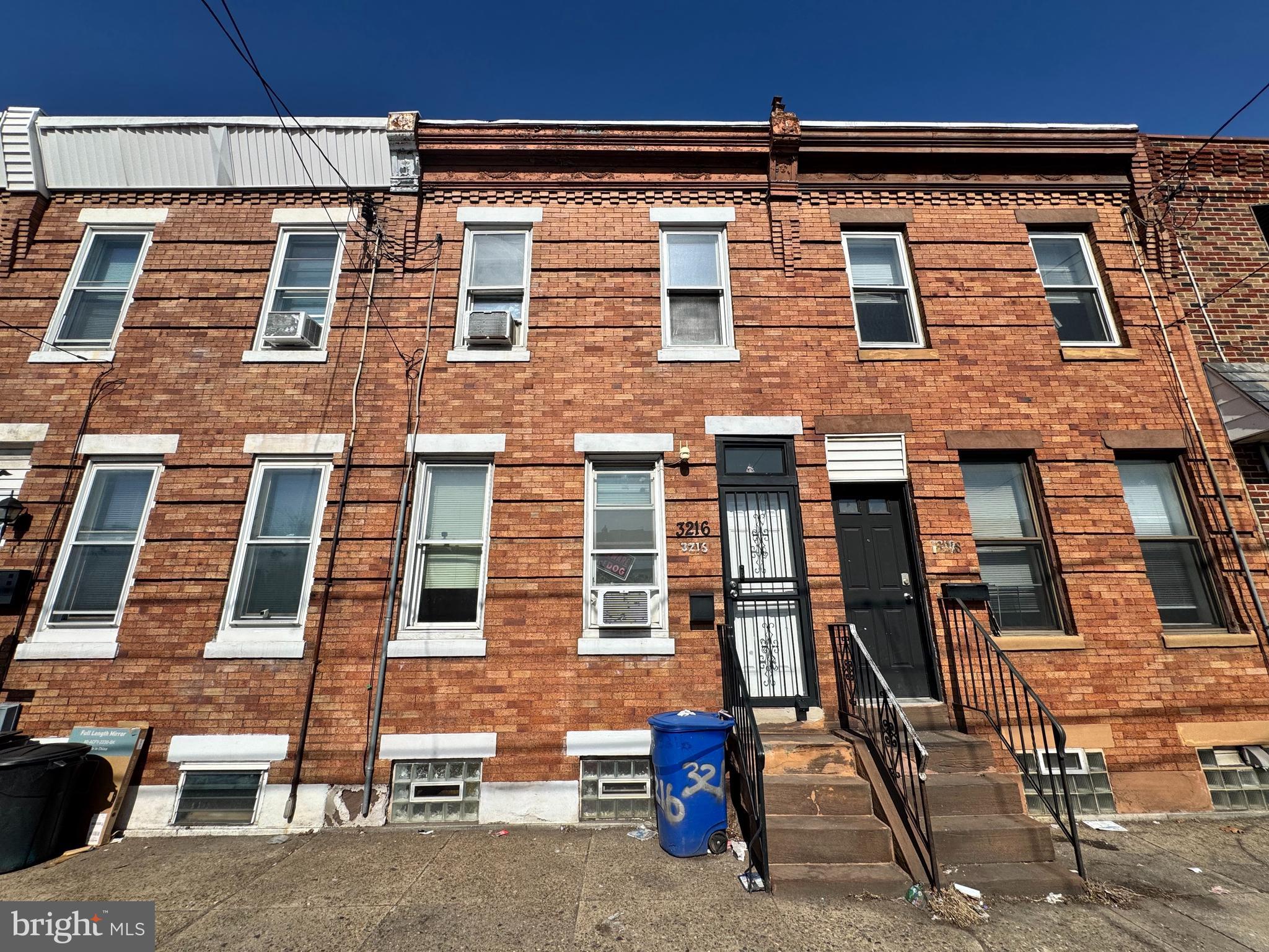 PORT RICHMOND - Residential