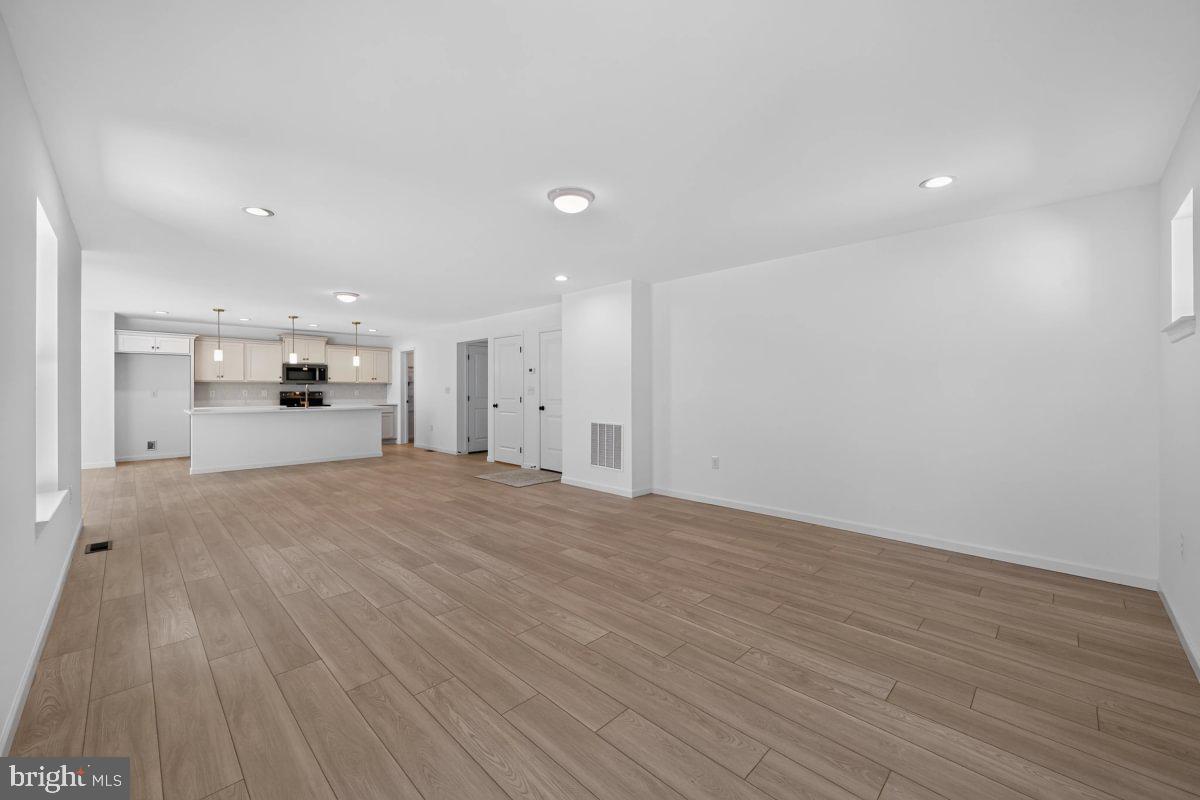 DEERFIELD ESTATES - Residential