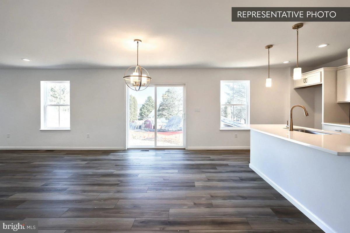 DEERFIELD ESTATES - Residential