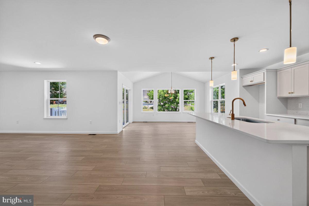 DEERFIELD ESTATES - Residential