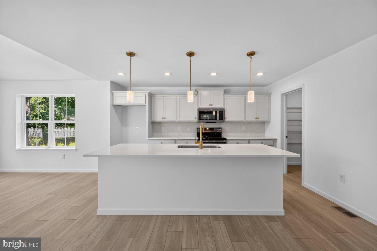 DEERFIELD ESTATES - Residential