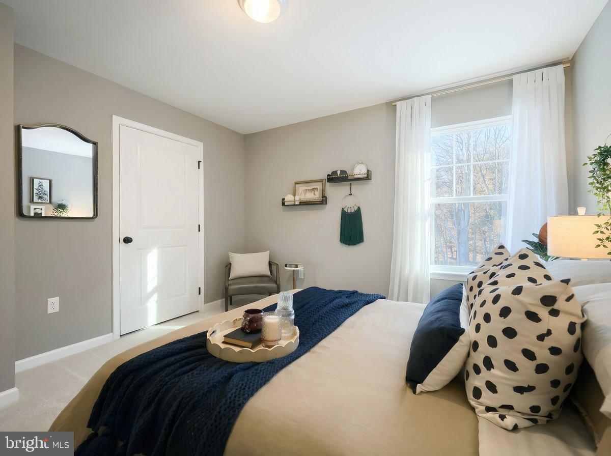 DEERFIELD ESTATES - Residential