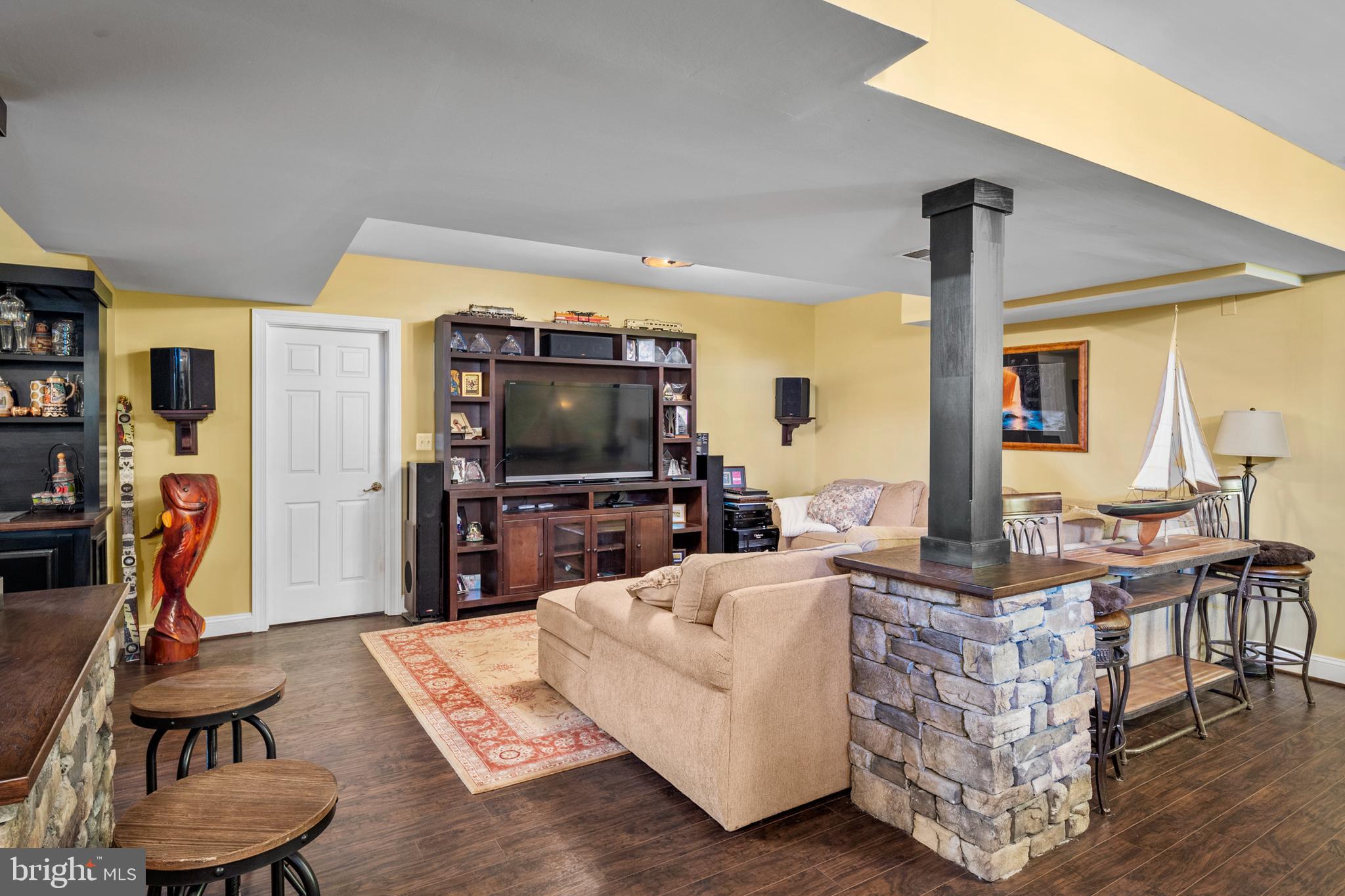 WEST FRIENDSHIP - Residential