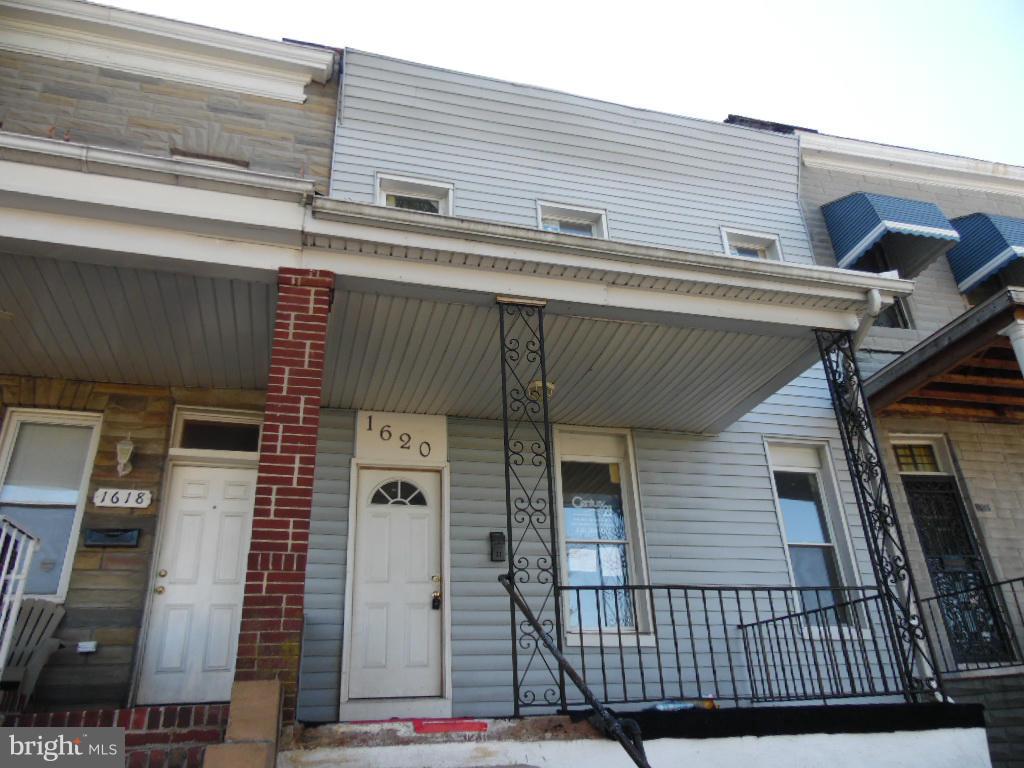 ALL BRICK ROW HOME CLOSE TO CLIFTON PARK OFFERS COVERED FRONT PORCH AND FULLING FENCED. HOME HAS BEEN UPGRADED IN THE PAST TOP TO BOTTOM. UPPER LEVEL HAS 4 BEDROOMS AND FULL BATH. MAIN LEVEL HAS ORIGINAL CHARM WITH HIGH CEILINGS AND TRIM THROUGH OUT. HAS ALLEY IN REAR FOR POSSIBEL OFF STREET PARKING. CLOSE TO HOPKINS. AGENTS VIEW GENERAL REMARKS FOR CONTRACT DETAILS PLEASE.